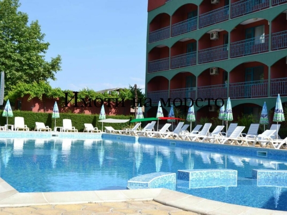 Дава се под наем Едностаен апартамент в к.к. Слънчев бряг - 39 кв.м за 220 € - Снимка #1