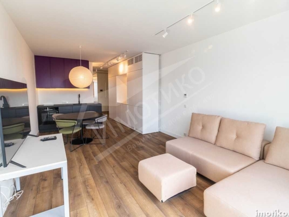 Дава се под наем Тристаен апартамент в София, Изгрев - 120 кв.м за 1000 € - Снимка #1