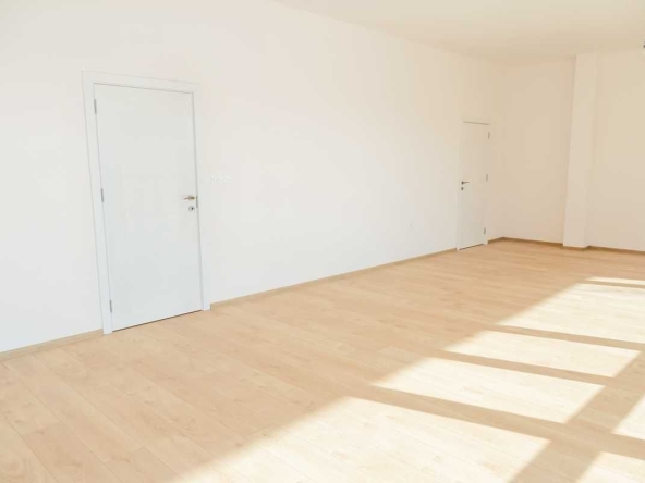 Четиристаен апартамент в Варна, Бриз - 210 кв.м за 1336 €/кв.м - Снимка #1