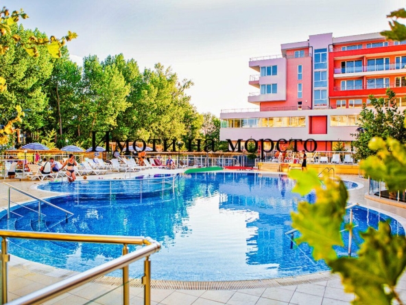 Магазин в Несебър - 25 кв.м за 1204 €/кв.м - Снимка #1