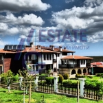 Хотел в Приморско - 2140 кв.м за 309 €/кв.м - Снимка #1