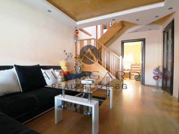 Мезонет в Пловдив, Кючук Париж - 158 кв.м за 517 €/кв.м - Снимка #1