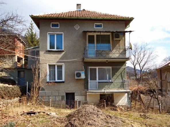 Къща в с. Чурек, Област София-област - 200 кв.м за 230 €/кв.м - Снимка #1