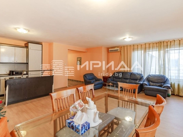 Тристаен апартамент в София, Център - 124 кв.м за 2085 €/кв.м - Снимка #1