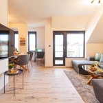 Дава се под наем Тристаен апартамент в Пловдив, Кършияка - 86 кв.м за 847.62 € - Снимка #1