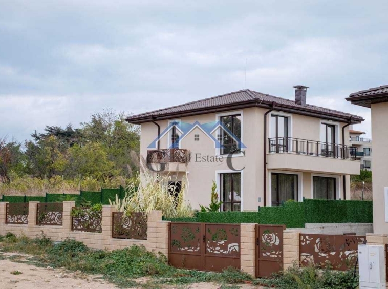 Къща в с. Приселци, Област Варна - 142 кв.м за 1424 €/кв.м - Снимка #1