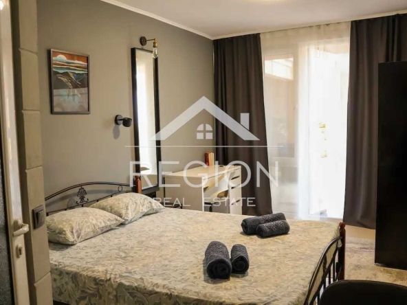 Дава се под наем Едностаен апартамент в Варна, м-т Евксиноград - 35 кв.м за 306 € - Снимка #1