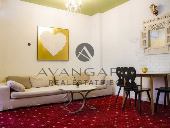 Етаж от къща в Пловдив, Център - 88 кв.м за 2023 €/кв.м - Снимка #1