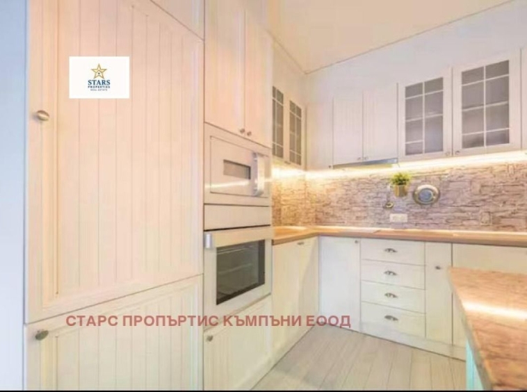 Тристаен апартамент в Варна, Гръцка махала - 137 кв.м за 2178 €/кв.м - Снимка #1