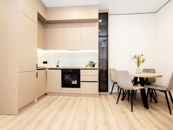 Двустаен апартамент в София, Център - 57 кв.м за 2808 €/кв.м - Снимка #1