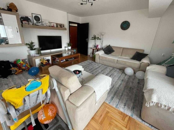 Дава се под наем Двустаен апартамент в София, Зона Б-5 - 76 кв.м за 663 € - Снимка #1