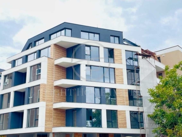 Тристаен апартамент в Пловдив, Христо Смирненски - 119 кв.м за 1256 €/кв.м - Снимка #1