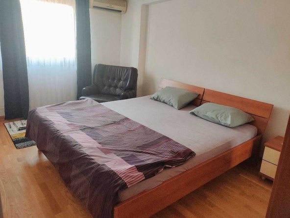 Дава се под наем Тристаен апартамент в София, Зона Б-5 - 90 кв.м за 612 € - Снимка #1