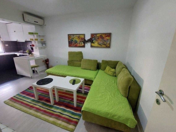 Дава се под наем Тристаен апартамент в Пловдив, Западен - 86 кв.м за 397.8 € - Снимка #1