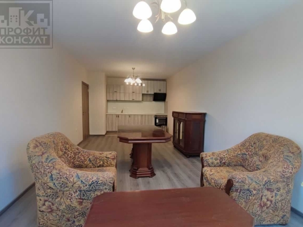 Двустаен апартамент в Велико Търново, Център - 64 кв.м за 1235 €/кв.м - Снимка #1