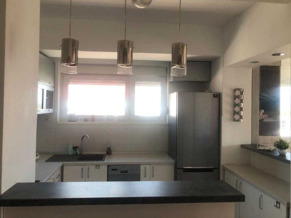 Дава се под наем Двустаен апартамент в София, Център - 67 кв.м за 535.5 € - Снимка #1