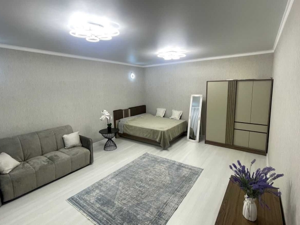 Дава се под наем Едностаен апартамент в София, Център - 35 кв.м за 375 € - Снимка #1