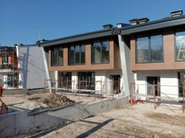 Къща в с. Панчарево, Област София-град - 261 кв.м за 1127 €/кв.м - Снимка #1