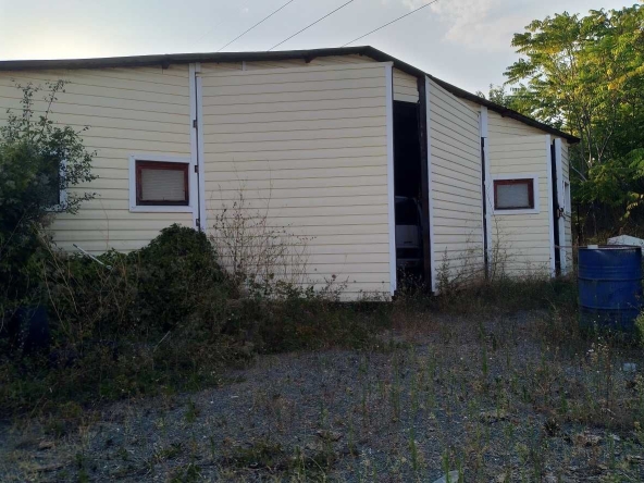 Промишлена сграда в Стара Загора, м-т Голеш - 85 кв.м за 75 €/кв.м - Снимка #1