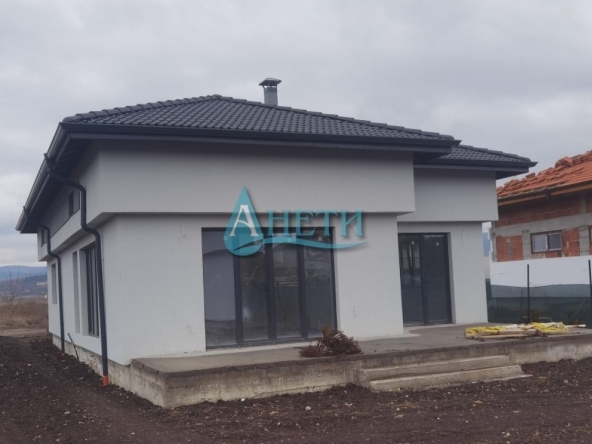 Къща в Костинброд - 160 кв.м за 2032 €/кв.м - Снимка #1