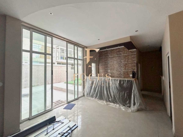 Магазин в Пловдив, Център - 398 кв.м за 596 €/кв.м - Снимка #1