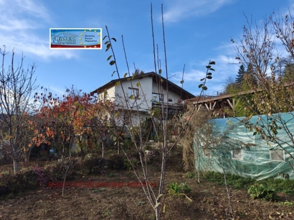 Къща в с. Борнарево, Област Перник - 70 кв.м за 1400 €/кв.м - Снимка #1