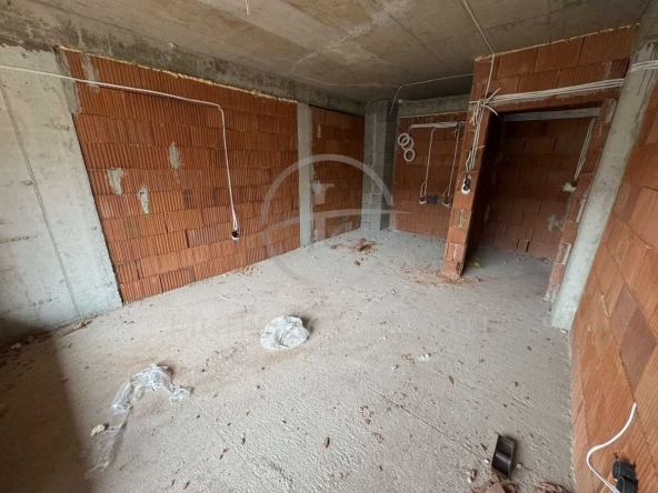 Двустаен апартамент в Пловдив, Център - 64 кв.м за 1047 €/кв.м - Снимка #1