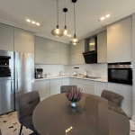 Дава се под наем Двустаен апартамент в София, Витоша - 68 кв.м за 612 € - Снимка #1