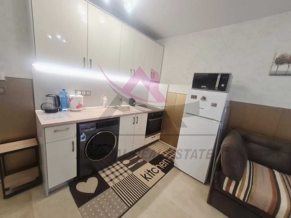 Дава се под наем Двустаен апартамент в Варна, Общината - 50 кв.м за 700 € - Снимка #1