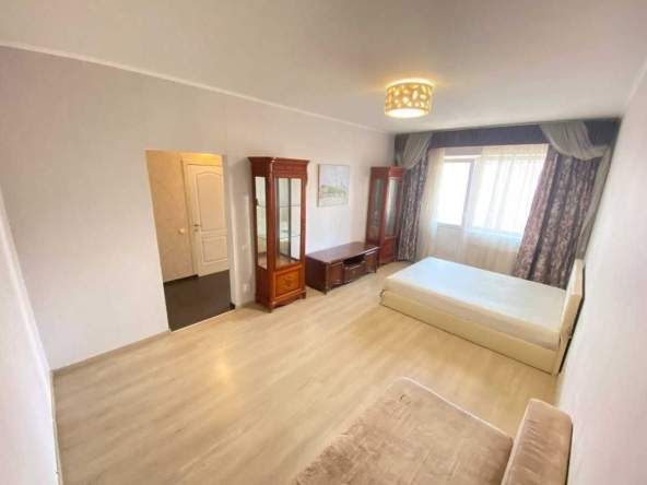 Дава се под наем Двустаен апартамент в София, Дружба 2 - 71 кв.м за 408 € - Снимка #1