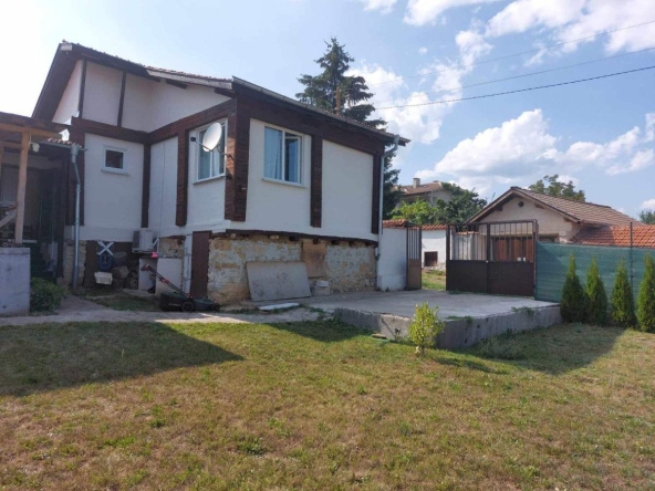 Къща в с. Кошарево, Област Перник - 60 кв.м за 1084 €/кв.м - Снимка #1