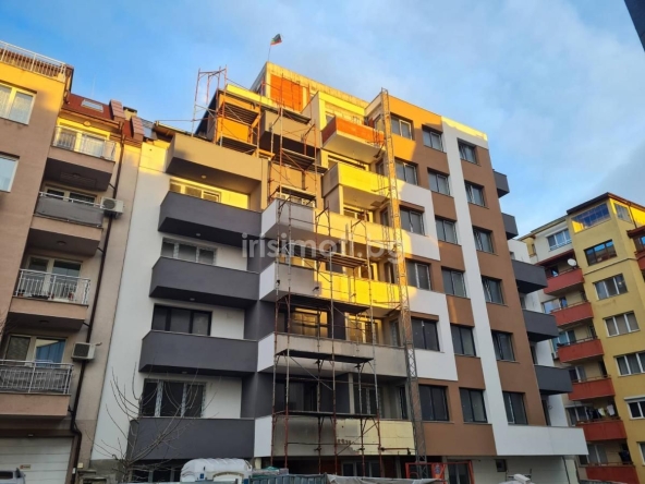 Тристаен апартамент в София, Дървеница - 125 кв.м за 2480 €/кв.м - Снимка #1