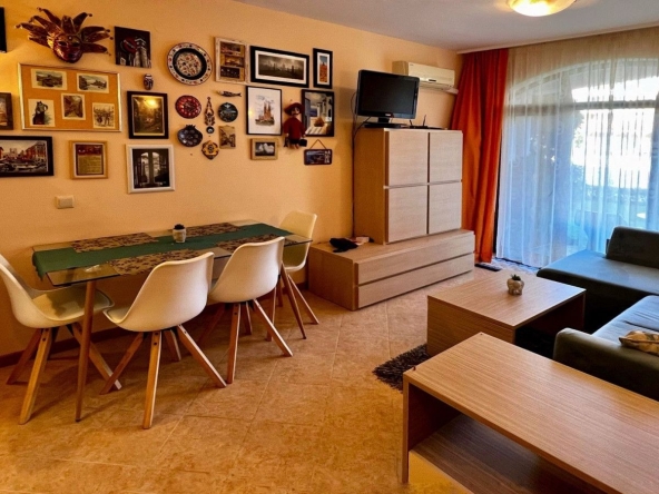 Двустаен апартамент в к.к. Слънчев бряг - 50 кв.м за 1460 €/кв.м - Снимка #1