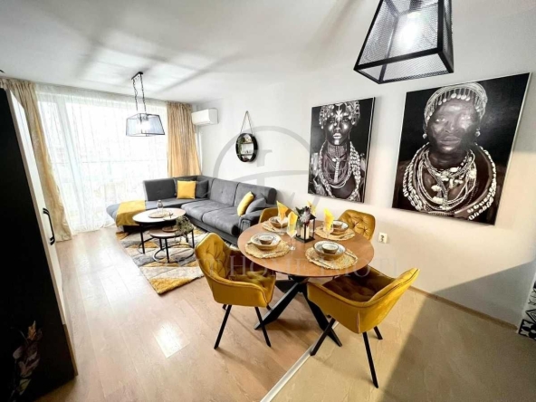 Тристаен апартамент в Пловдив, Център - 95 кв.м за 2053 €/кв.м - Снимка #1