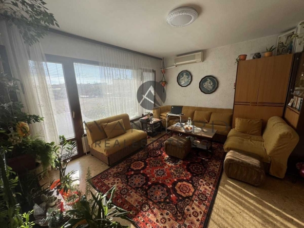 Тристаен апартамент в Пловдив, Изгрев - 64 кв.м за 1275 €/кв.м - Снимка #1