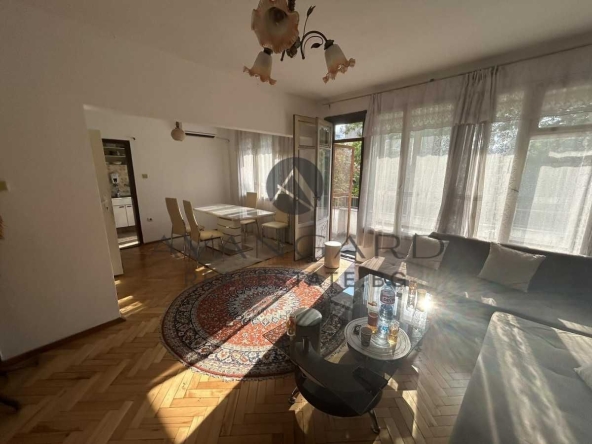 Четиристаен апартамент в Пловдив, Център - 120 кв.м за 2250 €/кв.м - Снимка #1