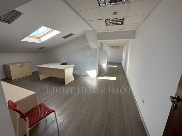 Офис в Пловдив, Централна гара - 213 кв.м за 918 €/кв.м - Снимка #1