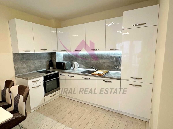 Дава се под наем Двустаен апартамент в Варна, Център - 70 кв.м за 900 € - Снимка #1