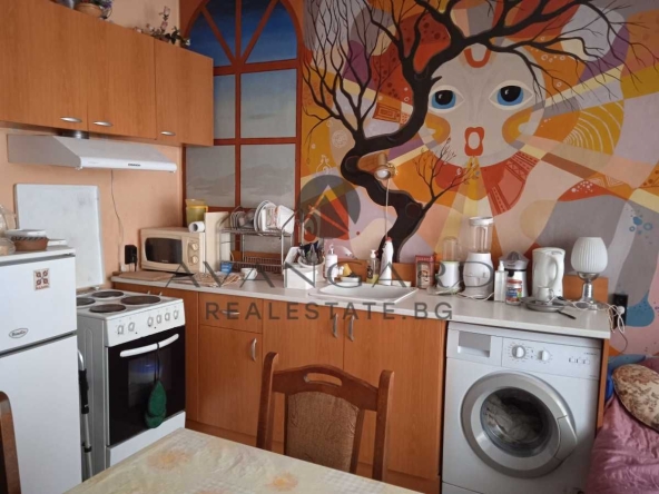 Тристаен апартамент в Пловдив, Кючук Париж - 70 кв.м за 1286 €/кв.м - Снимка #1