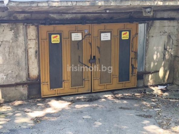Дава се под наем Гараж / Паркомясто в София, Център - 17 кв.м за 153 € - Снимка #1
