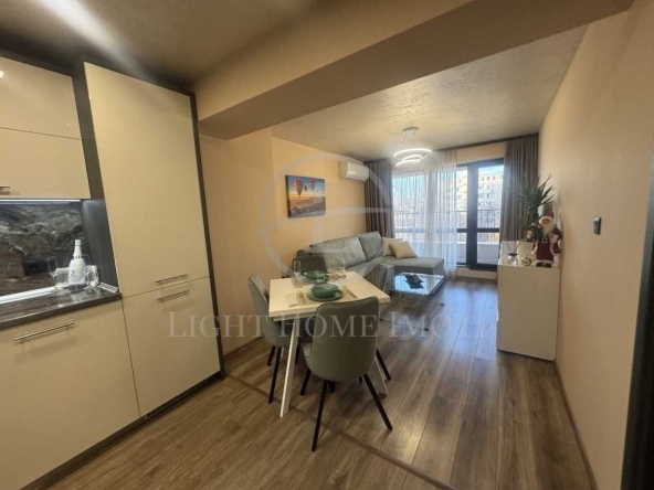 Двустаен апартамент в Пловдив, Център - 63 кв.м за 2445 €/кв.м - Снимка #1