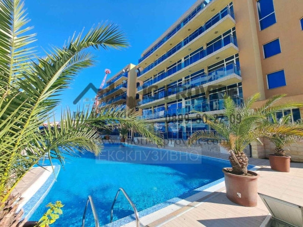 Двустаен апартамент в к.к. Слънчев бряг - 89 кв.м за 1427 €/кв.м - Снимка #1