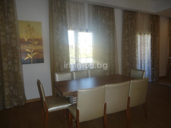 Дава се под наем Многостаен апартамент в София, Витоша - 213 кв.м за 1550 € - Снимка #1