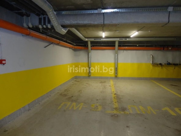 Дава се под наем Гараж / Паркомясто в София, Белите брези - 12 кв.м за 100 € - Снимка #1