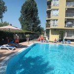 Двустаен апартамент в к.к. Слънчев бряг - 72 кв.м за 973 €/кв.м - Снимка #1