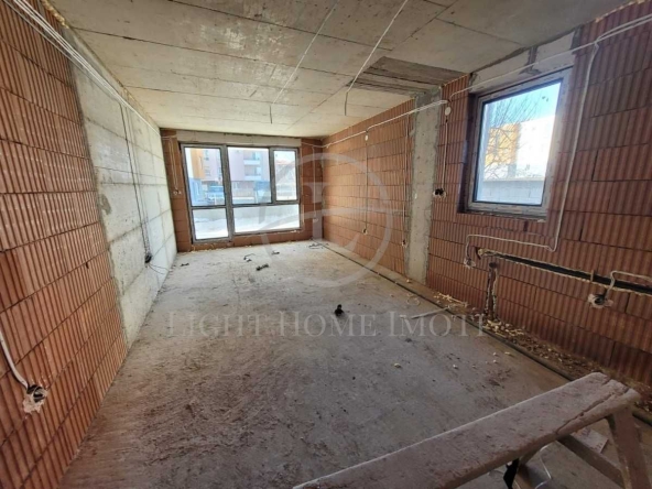 Тристаен апартамент в Пловдив, Кючук Париж - 92 кв.м за 1166 €/кв.м - Снимка #1