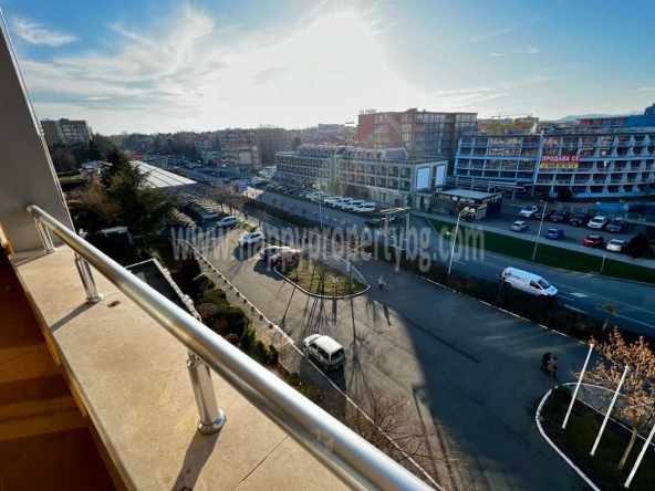 Тристаен апартамент в к.к. Слънчев бряг - 80 кв.м за 1038 €/кв.м - Снимка #1