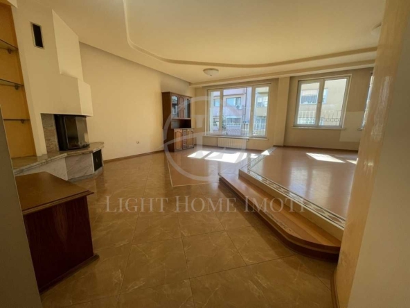 Къща в Пловдив, Каменица 2 - 582 кв.м за 1202 €/кв.м - Снимка #1