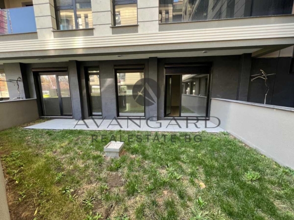 Тристаен апартамент в Пловдив, Каменица 2 - 117 кв.м за 1411 €/кв.м - Снимка #1