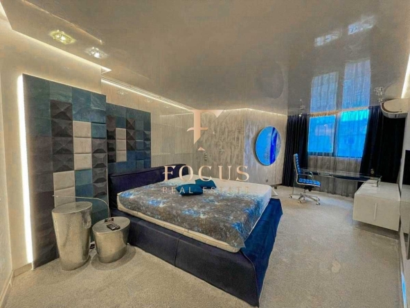Двустаен апартамент в Пловдив, Кършияка - 130 кв.м за 1981 €/кв.м - Снимка #1